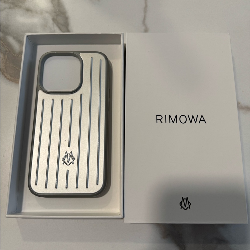 Rimowa iPhone 14 Pro Aluminum Case